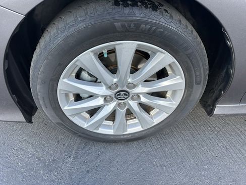 Certified 2018 Toyota Camry LE image 6