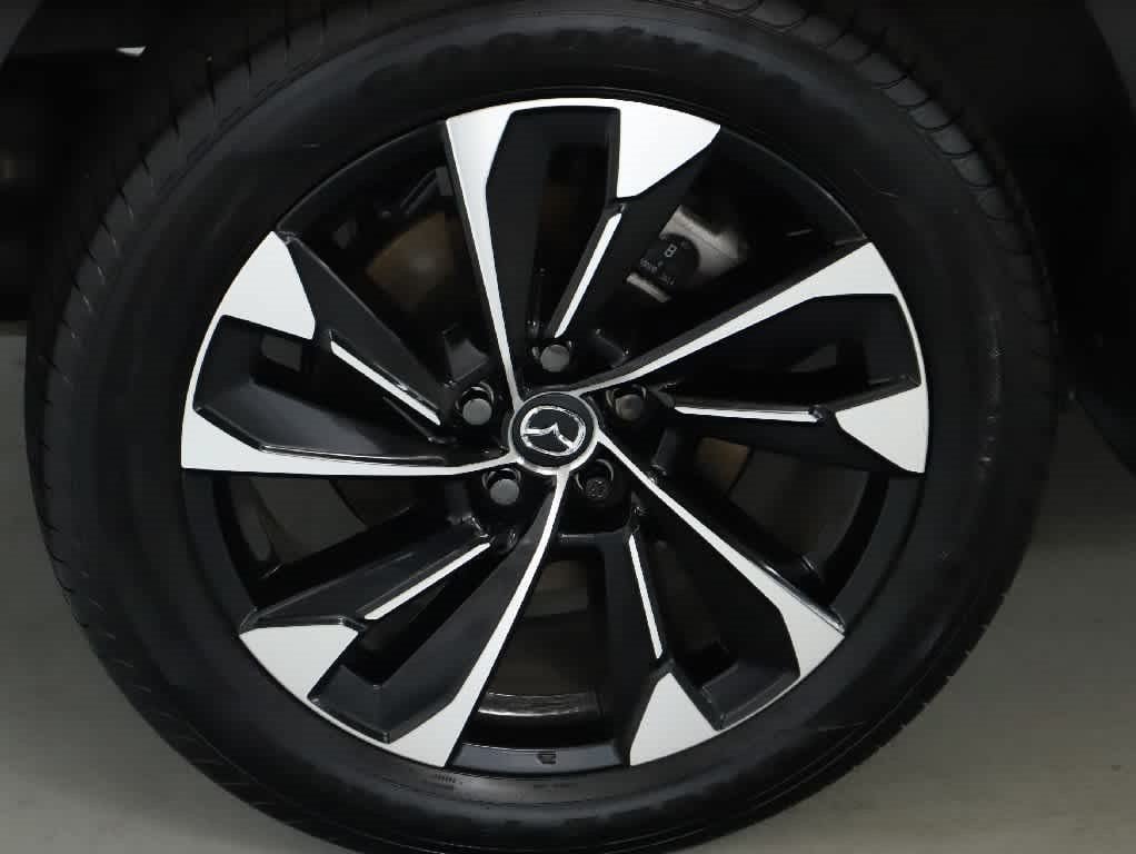Certified 2025 MAZDA CX-50 2.5 Hybrid w/ Weather Package AWD/4WD image 12