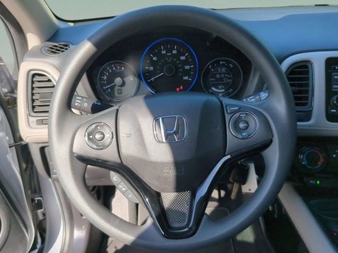 Certified 2017 Honda HR-V LX image 11
