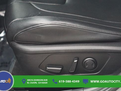 Used 2024 Hyundai Elantra Limited FWD image 17