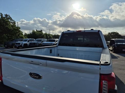 Used 2024 Ford F250 Lariat w/ Sport Appearance Package AWD/4WD image 41