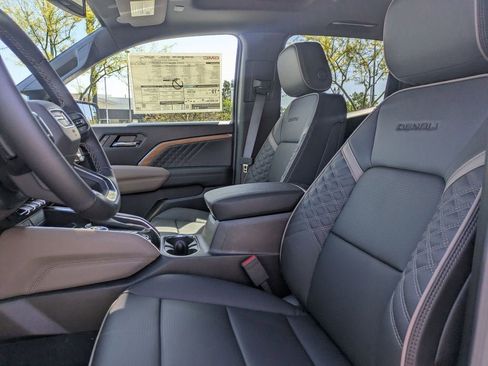 New 2026 GMC Canyon Denali w/ LPO, Denali Black Edition AWD/4WD image 14