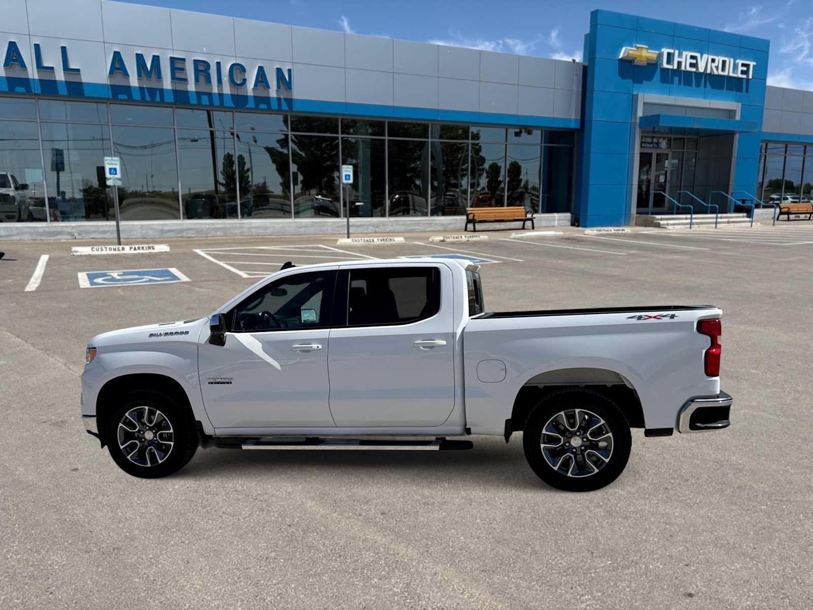 Used 2025 Chevrolet Silverado 1500 LT w/ Texas Edition Plus AWD/4WD image 5