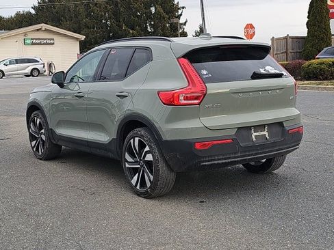 Certified 2023 Volvo XC40 B5 Plus w/ Climate Package image 14