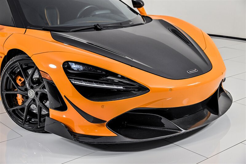 Used 2018 McLaren 720S RWD image 4