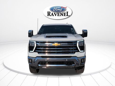 Used 2024 Chevrolet Silverado 2500 LTZ w/ LTZ Plus Package AWD/4WD image 9