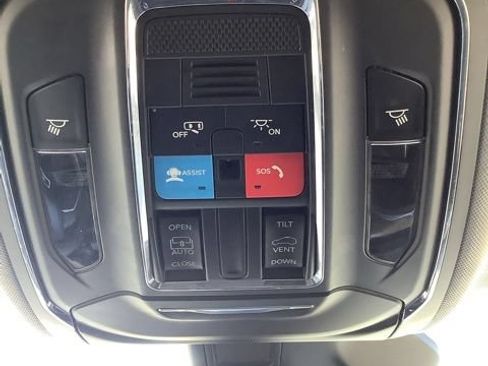 Certified 2023 Jeep Grand Cherokee Laredo AWD/4WD image 25