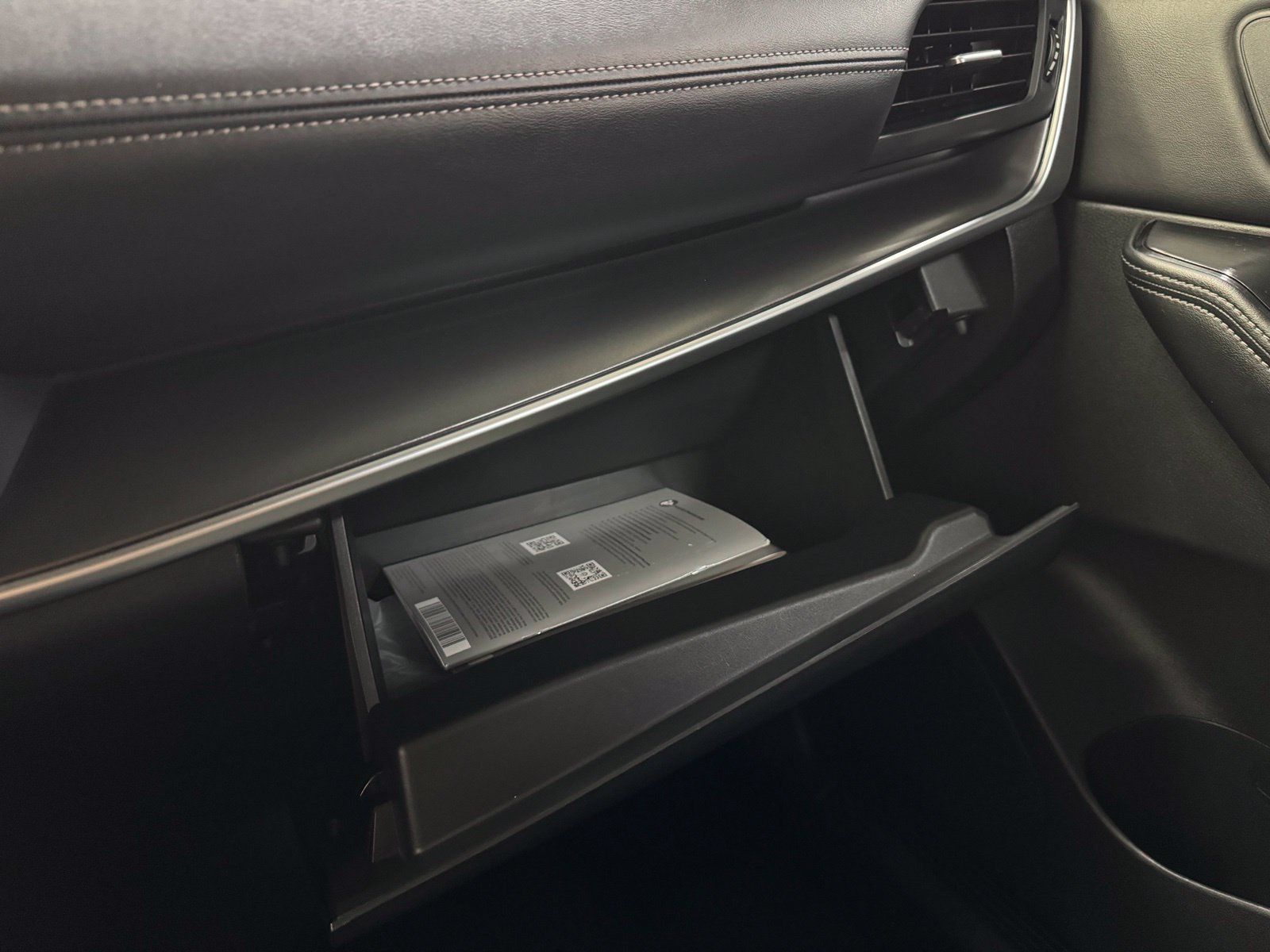 Certified 2025 Nissan Rogue SV AWD/4WD image 33