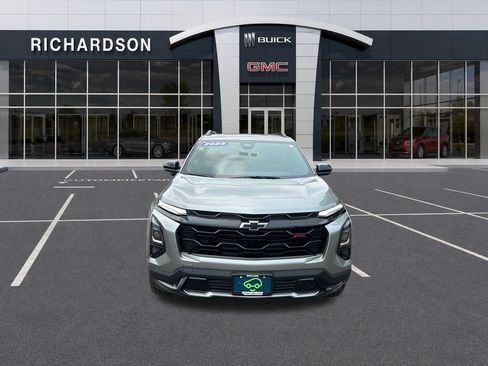 Used 2025 Chevrolet Equinox RS AWD/4WD image 8