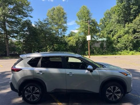Used 2023 Nissan Rogue SV w/ SV Premium B Package AWD/4WD image 4