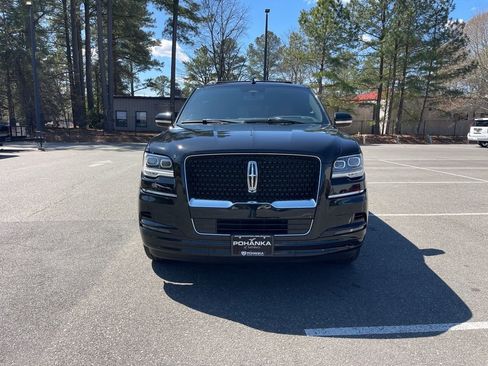 Used 2024 Lincoln Navigator L Reserve AWD/4WD image 3