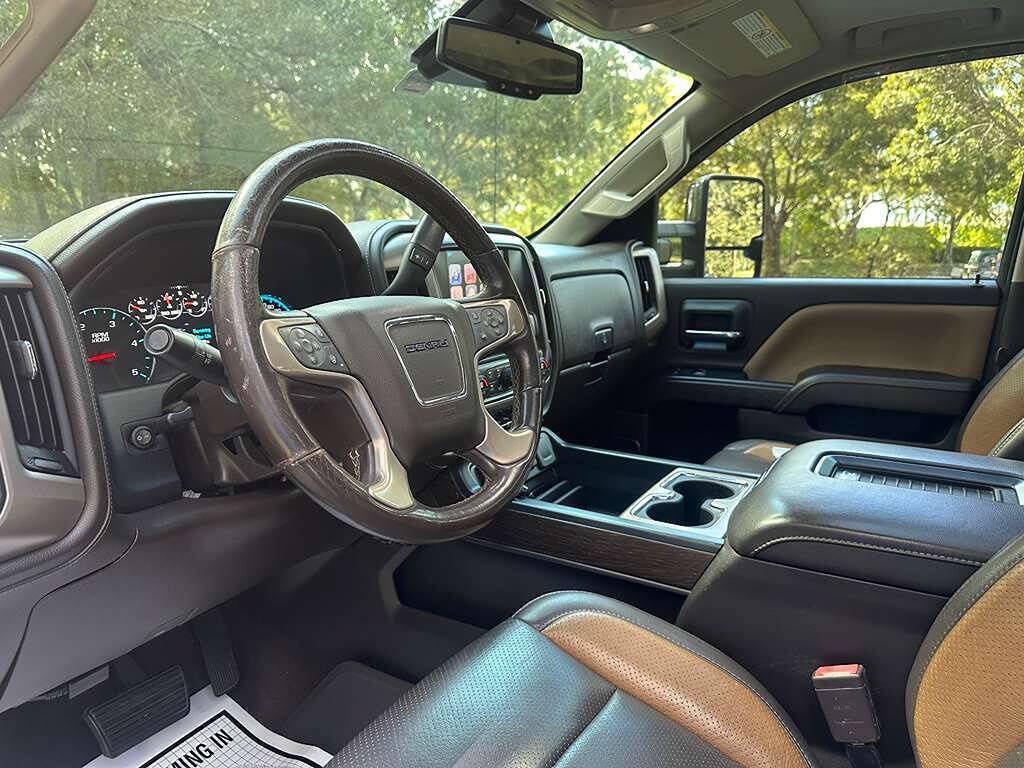 Used 2017 GMC Sierra 2500 Denali w/ Duramax Plus Package AWD/4WD image 11