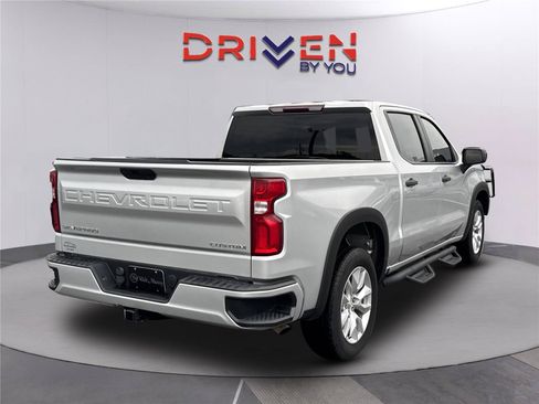 Used 2021 Chevrolet Silverado 1500 Custom RWD image 4