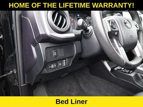 Used 2021 Toyota Tacoma TRD Sport w/ TRD Premium Sport Package AWD/4WD image 16