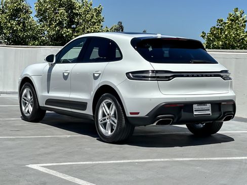 Used 2023 Porsche Macan AWD/4WD image 3