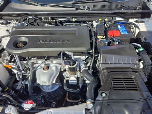 Certified 2025 Honda Civic Sport image 32