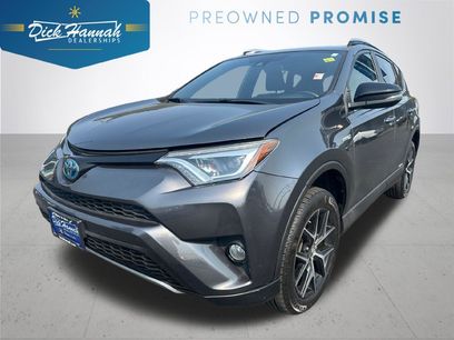 Used 2018 Toyota RAV4 SE