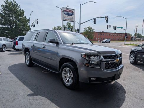 Used 2019 Chevrolet Suburban LT AWD/4WD image 1