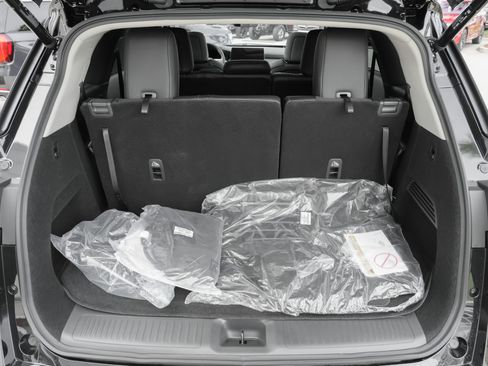 Certified 2026 INFINITI QX60 Luxe w/ Family Package FWD image 41