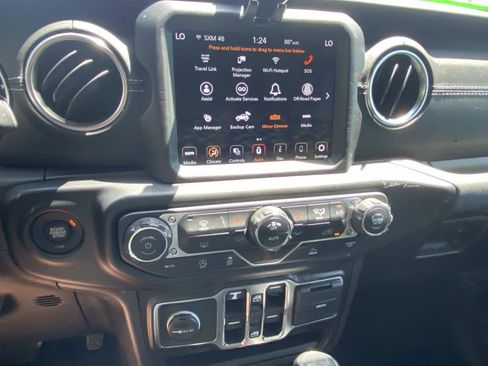 Used 2022 Jeep Wrangler Unlimited Sahara AWD/4WD image 28