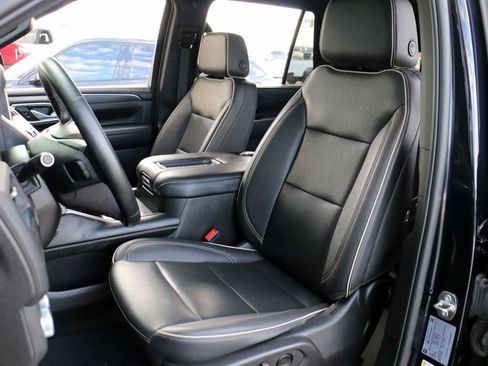 Used 2023 GMC Yukon SLT image 23