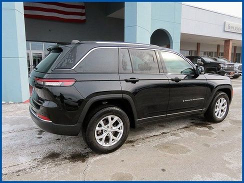 Certified 2023 Jeep Grand Cherokee Limited image 7