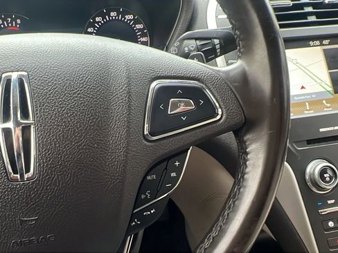 Used 2017 Lincoln MKC Select w/ Select Plus Package image 16