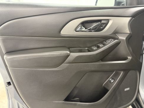 Used 2019 Chevrolet Traverse LT w/ LT Premium Package image 13