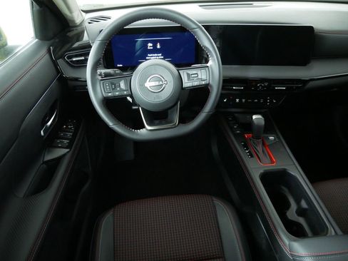 New 2026 Nissan Kicks SR AWD/4WD image 20