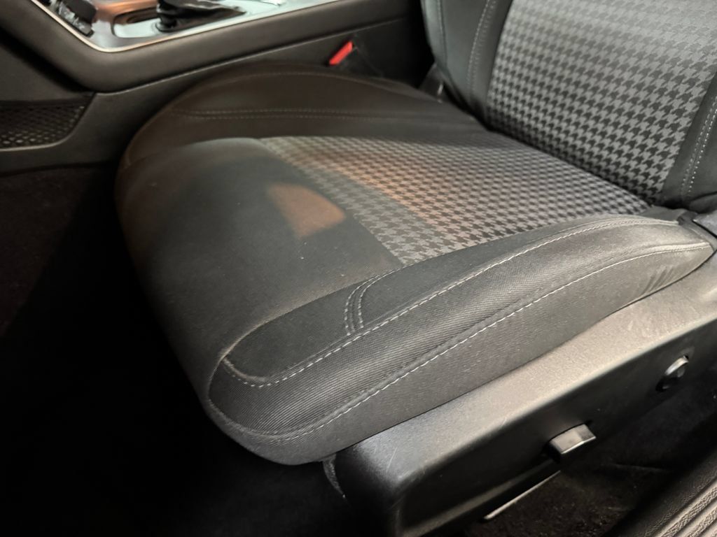 Used 2019 Dodge Challenger SXT w/ Blacktop Package RWD image 15