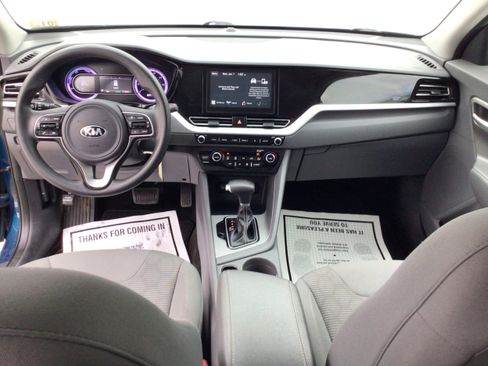 Used 2020 Kia Niro LX image 16