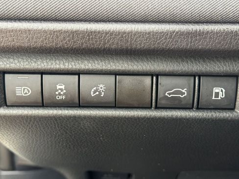Used 2025 Toyota Camry LE FWD image 25