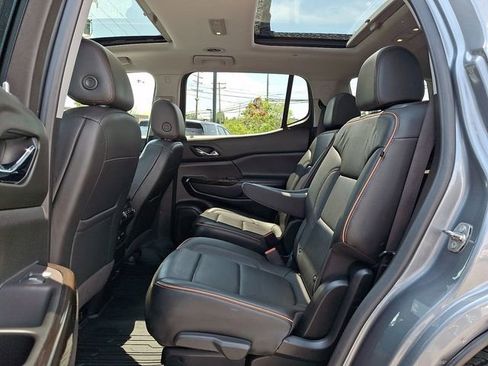Certified 2021 GMC Acadia AT4 w/ LPO, Adventure Package AWD/4WD image 10