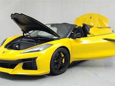 New 2025 Chevrolet Corvette E-Ray w/ Battery Protection Package image 9