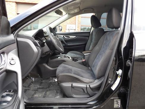 Used 2015 Nissan Rogue S image 10