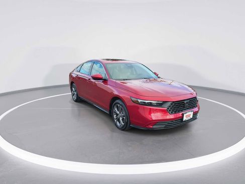 Used 2024 Honda Accord EX-L image 2