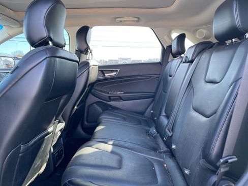 Used 2019 Ford Edge Titanium w/ Equipment Group 301A image 10