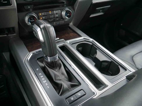 Used 2015 Ford F150 Platinum w/ Equipment Group 701A Luxury image 43