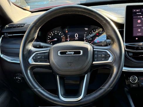 Certified 2022 Jeep Compass Limited image 42