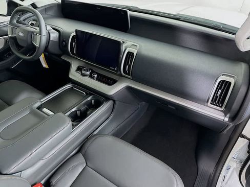 New 2025 Ford Expedition Max Active image 33