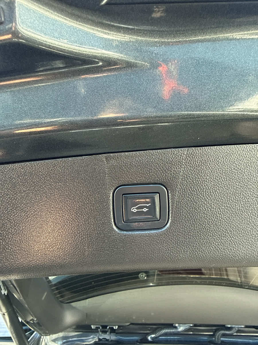 Used 2019 Chevrolet Blazer LT AWD/4WD image 16