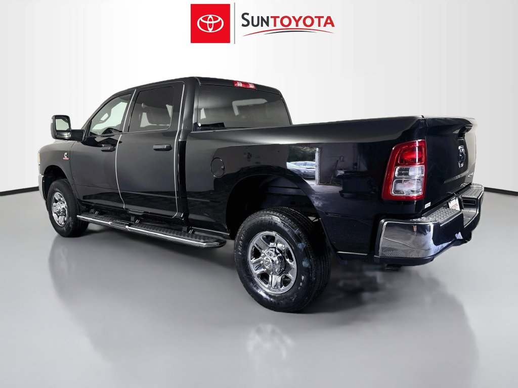 Used 2024 RAM 2500 Tradesman w/ Chrome Appearance Group AWD/4WD image 4