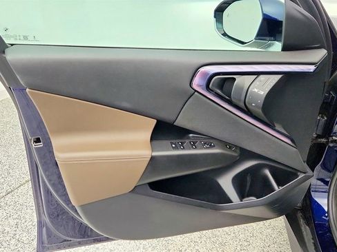 Used 2025 BMW X3 xDrive30i w/ Premium Package image 11