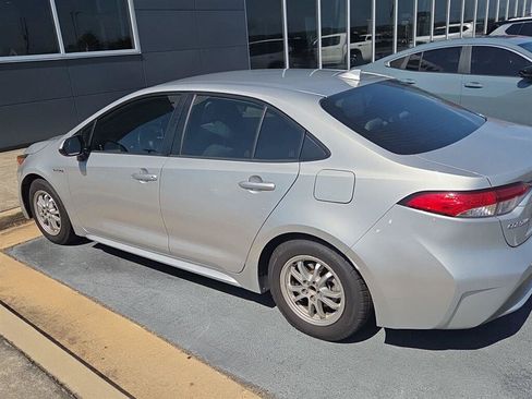 Used 2020 Toyota Corolla LE FWD image 4