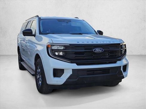 Certified 2025 Ford Expedition Max Active image 3