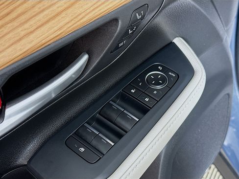 Used 2024 Toyota Grand Highlander AWD image 17