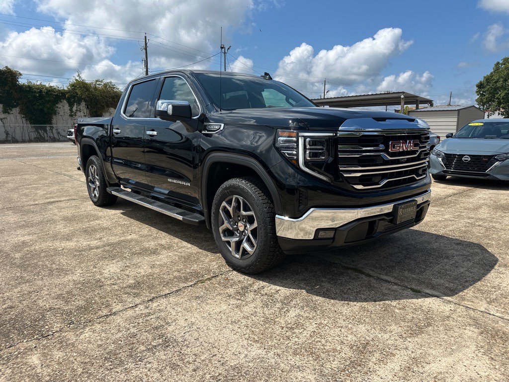 Used 2025 GMC Sierra 1500 SLT w/ SLT Premium Plus Package AWD/4WD image 2