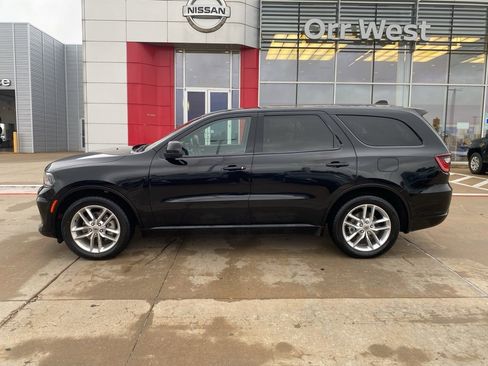 Used 2023 Dodge Durango GT image 2