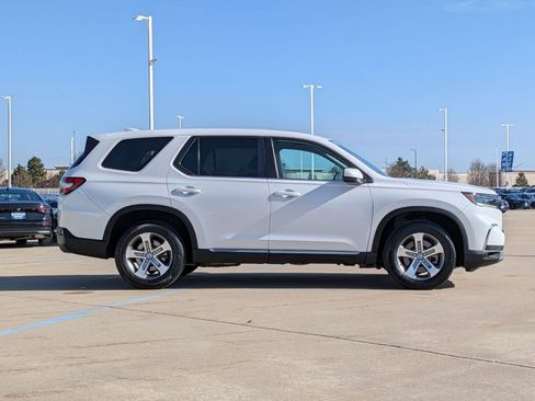 Certified 2023 Honda Pilot EX-L image 5