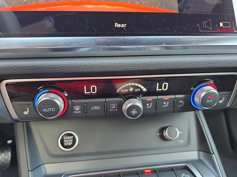 New 2025 Audi Q3 2.0T Premium image 23